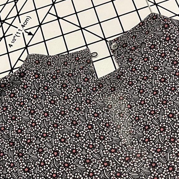 Loft Blouse with Ruffled Bottom - Picture 6 of 7